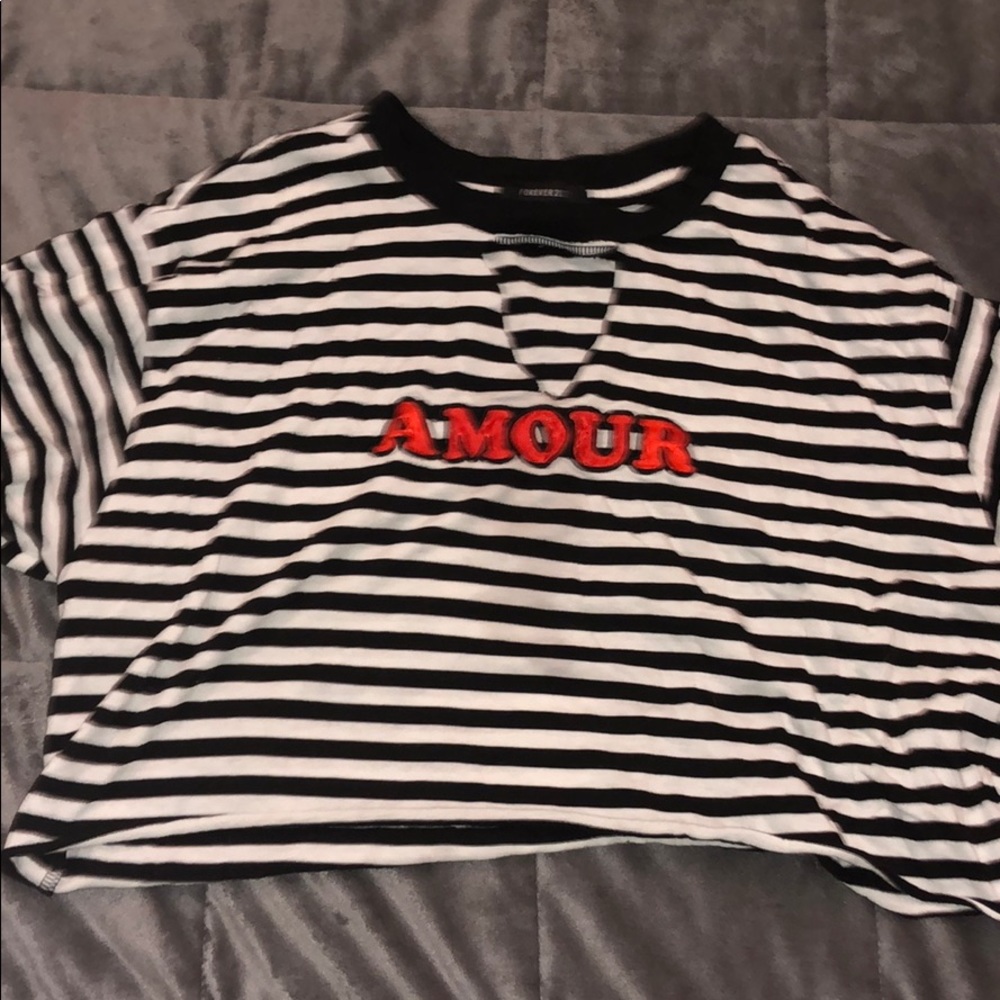 Forever 21 Cropped shirt
